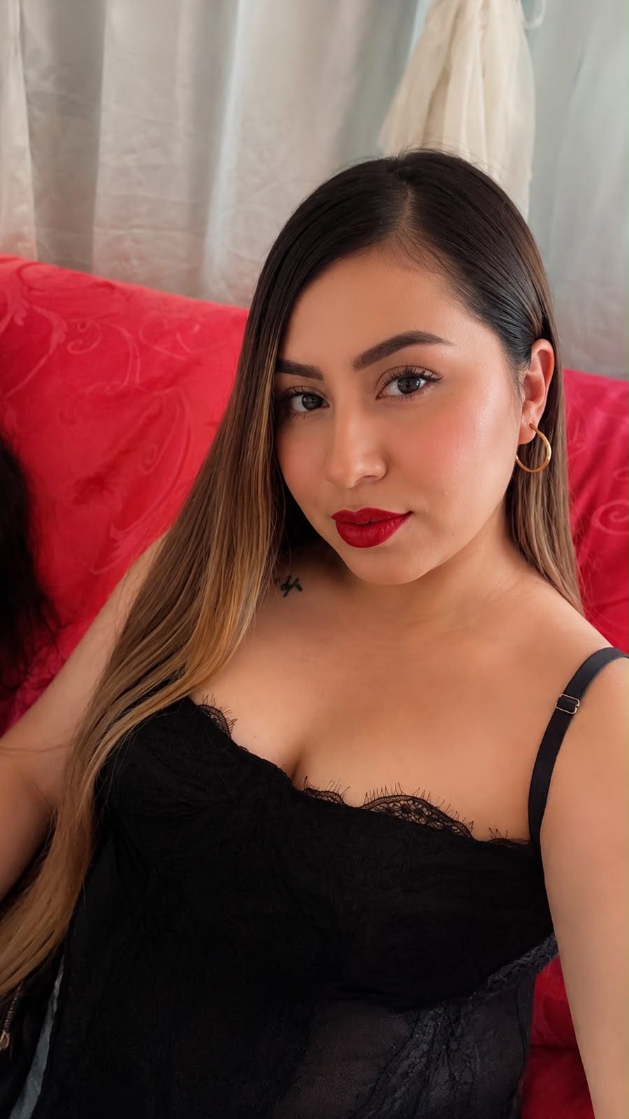 Woman online in Mexico, ready for a naughty video chat