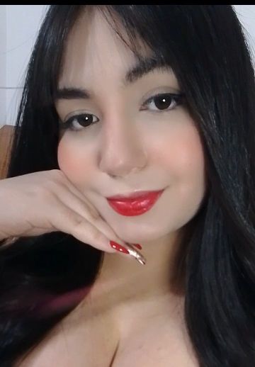 Adult woman online for a private horny girl chat